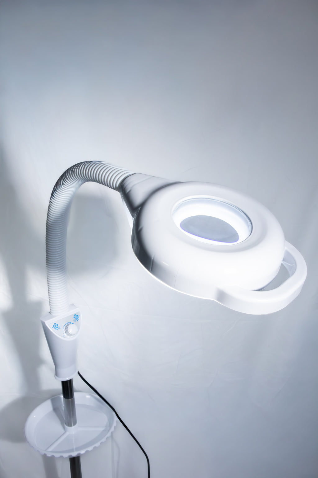 Lampara lupa pedestal